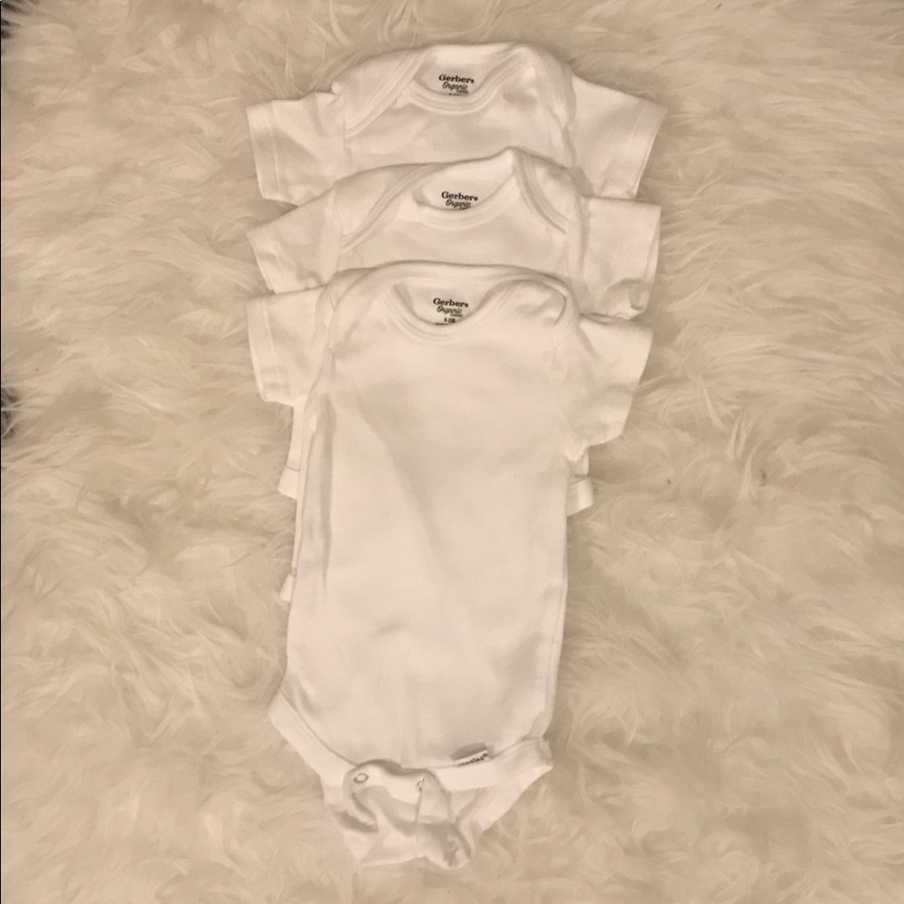 Gerber Organic white onsies - set of 3